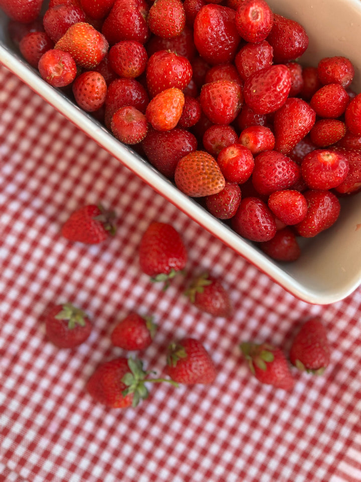 Handgemachte Erdbeermarmelade in Oliv 330cc