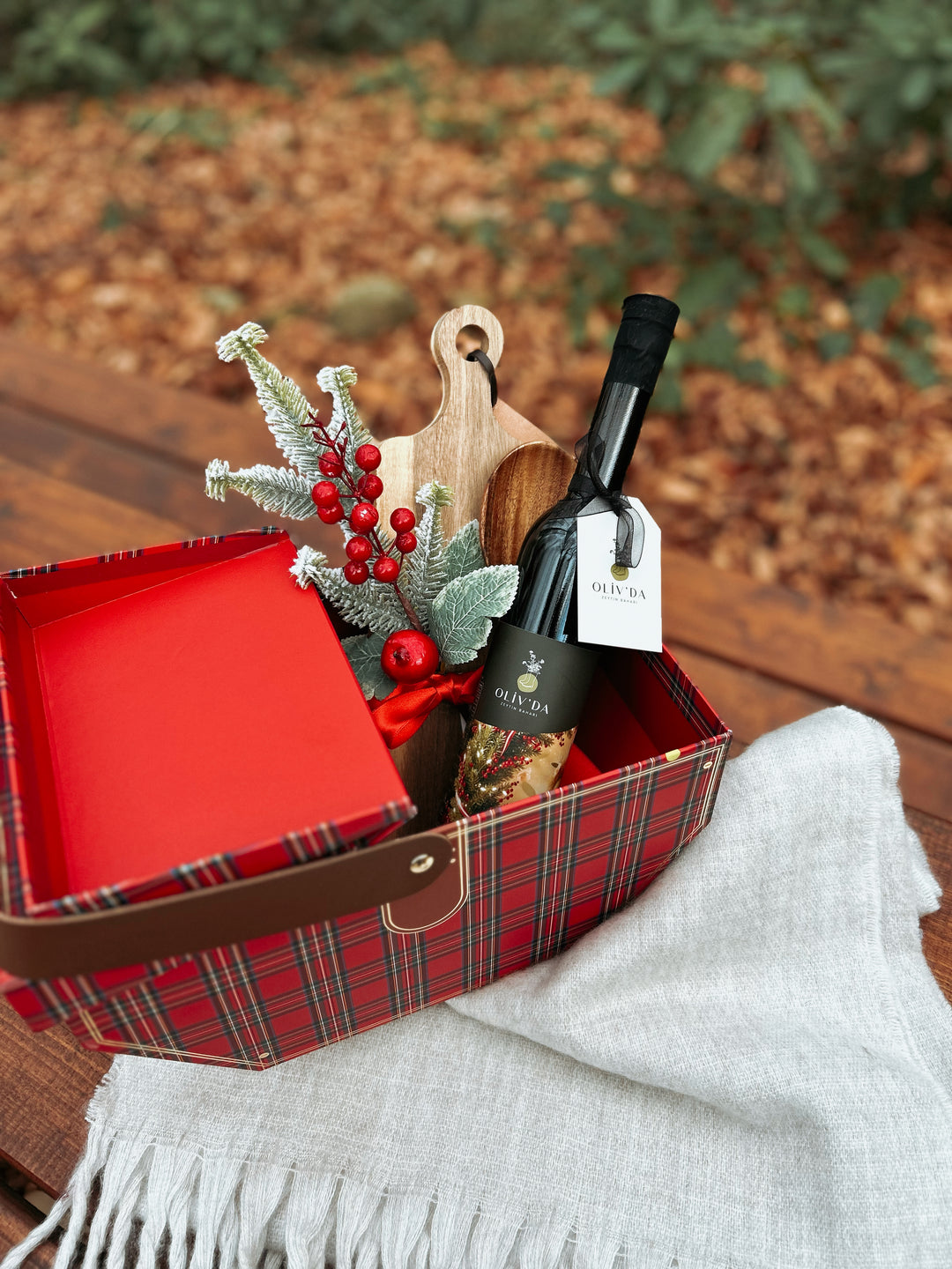 Ekose Piknik Sepetli Erken Hasat Zeytinyağı Hediye Seti