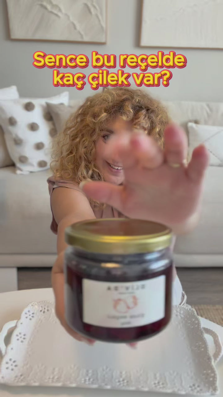Handgemachte Erdbeermarmelade in Oliv 330cc